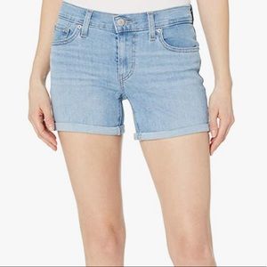 Levi’s shorts